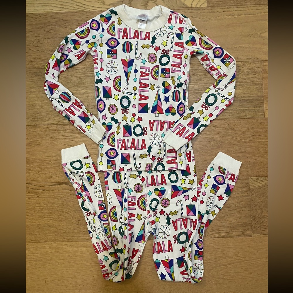 Hanna Andersson Colorful Holiday Graphic Pajama Set organic size 10 GUC